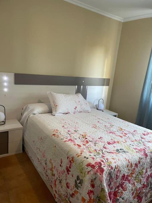 Chalet Casa Con Piscina En Arbo Vigo エクステリア 写真