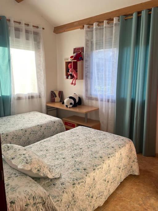Chalet Casa Con Piscina En Arbo Vigo エクステリア 写真