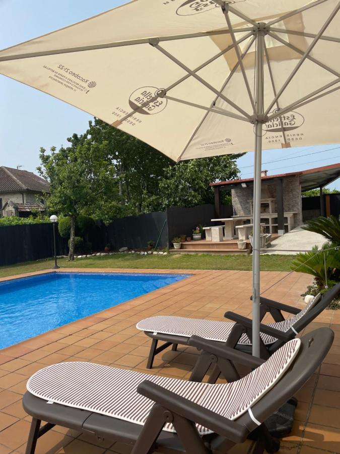 Chalet Casa Con Piscina En Arbo Vigo エクステリア 写真